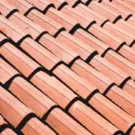 5 tips til at spare penge på dine tagopgaver