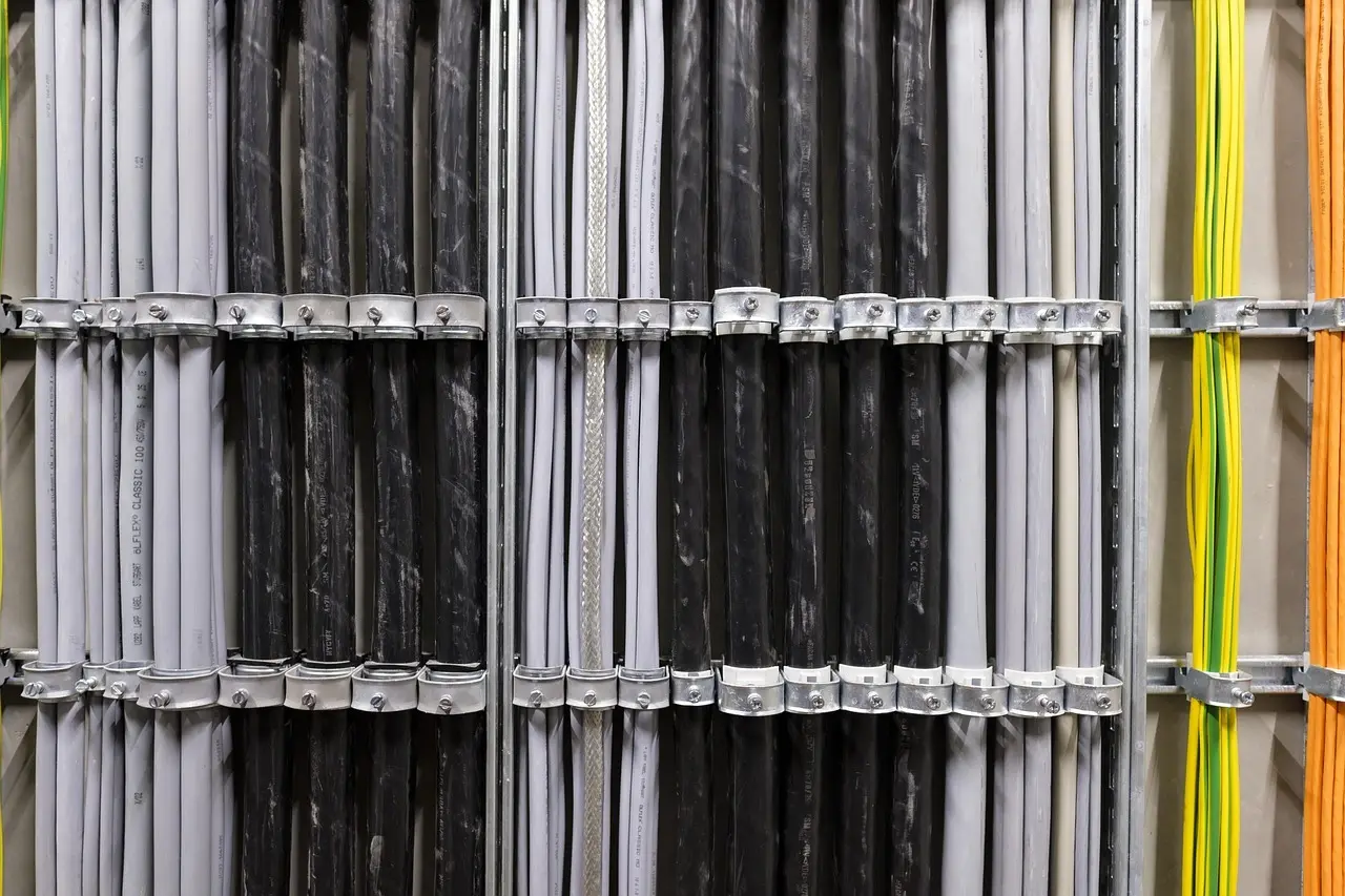 Hvor lang tid tager det at montere en kabelstige?